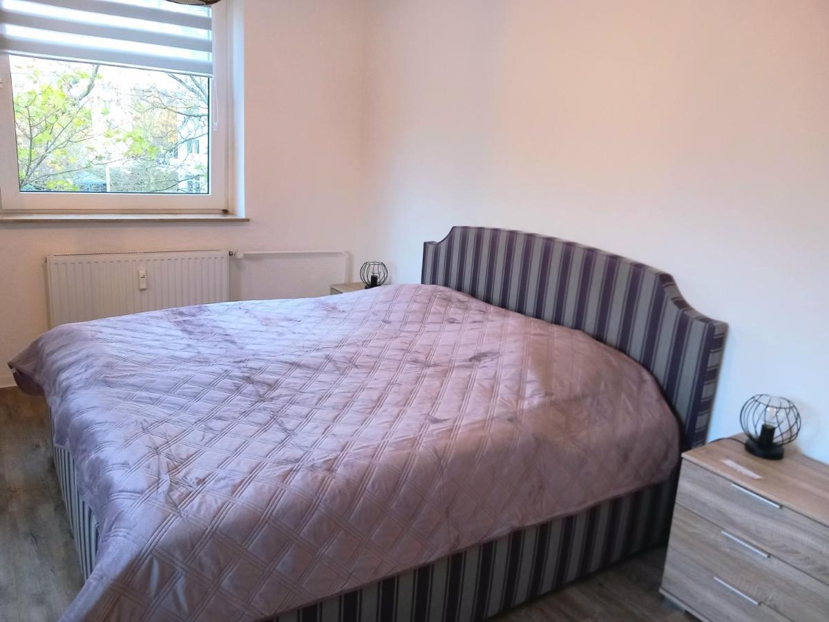 City Apartment Duisburg 2#Netflix &Wlan &Kingsize Bett & Kaffee Maschine & Central & 500M Innenhafen & 2 Min U Bahn Exterior foto