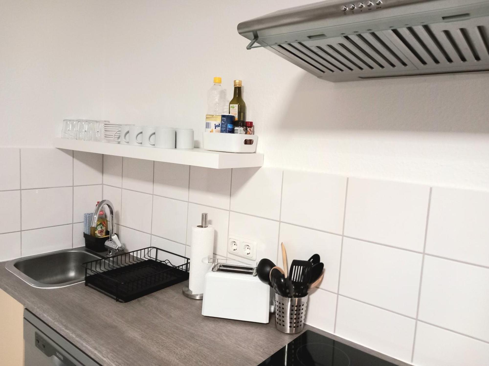 City Apartment Duisburg 2#Netflix &Wlan &Kingsize Bett & Kaffee Maschine & Central & 500M Innenhafen & 2 Min U Bahn Exterior foto
